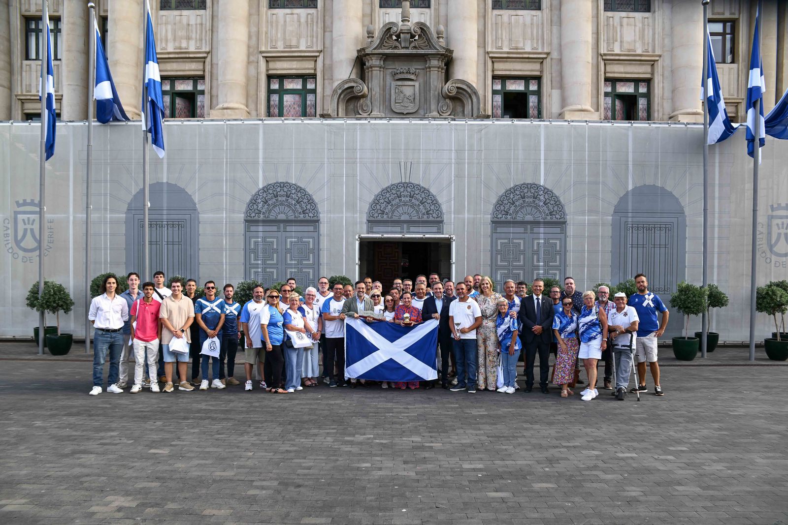 El Cabildo recibe a la Federación de Peñas del CD Tenerife